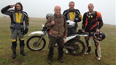 Celá sestava i s tureckým motorkáem