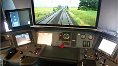 Simulátor Leo Expressu je vmontován do skutené kabiny. Umouje ekonomicky
