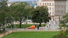 Pestavné Mikuláské námstí v Plzni. 