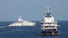 Jachty ruského podnikatele Romana Abramovie Le Pelorus a Le Grand Blue plují