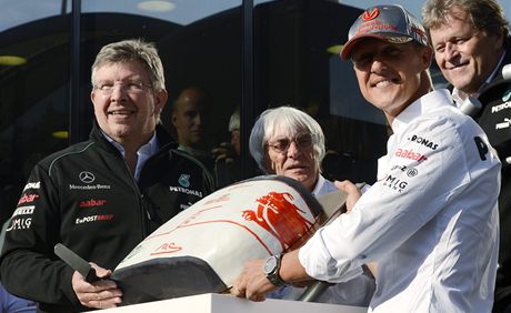 Ross Brawn (vlevo) a Michael Schumacher po jeho 300. závodu v F1.