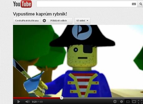Pirátská strana ve svém volebním spotu pouila lego panáka.