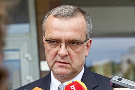 Miroslav Kalousek nechápe, pro policie odloila vyetování firmy EZ kvli nákupu solárních elektráren.