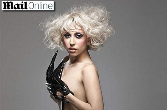 Polonahá Lady Gaga v magazínu Q (únor 2010)