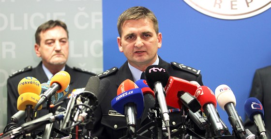 Policejní prezident Martin ervíek (vpravo)