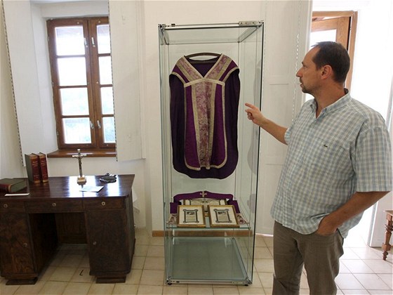 Návštěvníci uvidí i ornát Josefa Toufara, který měl pravděpodobně na sobě