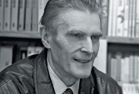 Portrét Roberta Kvačka na titulu knihy Posláním historik