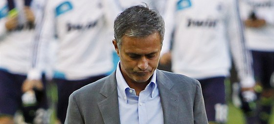JAK TO DNES DOPADNE? José Mourinho, trenér Realu Madrid, ped derby s Rayem