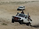 Bojovníci islamistického hnutí Ansar Dine nedaleko Timbuktu (16. záí 2012)