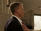 Daniel Craig a Javier Bardem ve filmu Skyfall (2012)