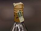 Data vyti�t�n� na lahv�ch alkoholu. Na sn�mku rum (27. z��� 2012, Praha).
