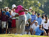 DRUH KOLO. Americk golfista Tiger Woods v prbhu druhho kola play-off