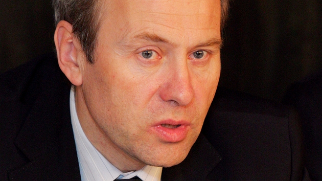 Ministr pro msn rozvoj Rostislav Vondruka na XI. snmu svazu mst a obc R v hotelu karlovarskm hotelu Thermal (28. kvtna 2009)