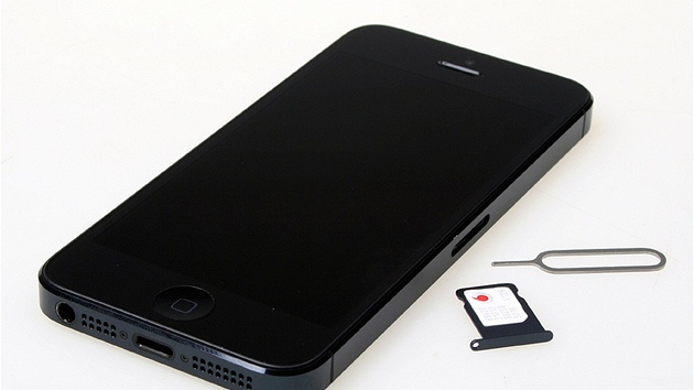 iPhone 5 a nov nano SIM.