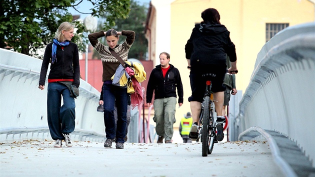 Nov relaxan centrum ve truncovch sadech v Plzni nabz skate park, lezeckou stnu nebo teba nov povrch inline a cyklostezky.