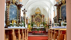 Kostel v nedaleké vesnici Lou�ovice pod Blaníkem