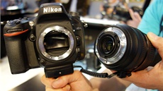 Nová bezzrcadlovka Nikon 1 J2 je v rové roztomilá