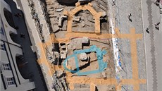 Nálezy archeolog na olomouckém Dolním námstí vetn hrob skoní opt pod zemí, na povrchu zejm bude jen v dlab viditelný pdorys kaple svaté Markéty.