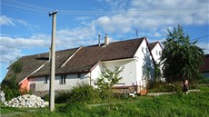 Domek si majitelé vyhlédli v obci Lov�tín v ji�ních �echách.