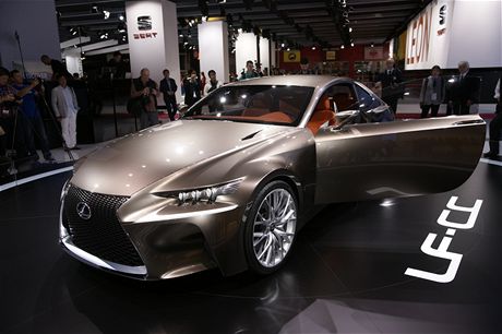 Lexus LF-CC