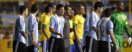 Fotbalisté Argentiny a Brazílie sice na hit nastoupili, ale kvli porue