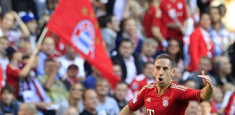 OSLAVA FRANCOUZSKÉ HVZDY. Franck Ribéry z Bayernu Mnichov se raduje z gólu do