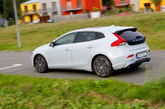 Volvo V40