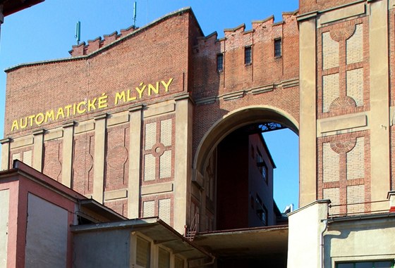 Automatické mlýny, jedna z prvních realizací slavného architekta Josefa Gočára