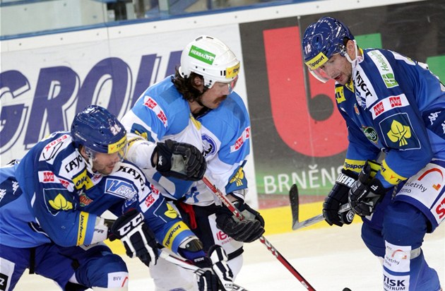 Ryan Hollweg (uprost�ed) v dresu Plzn�