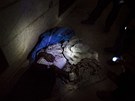 Tla Syan zabitých pi vládním ostelování msta Izáz (3. íjna 2012)