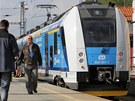 Cestující na trati mezi eskými Budjovicemi a eskými Velenicemi si od pondlí