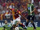 Bulut z Galatasaraye Istanbul proniká obranou Bragy