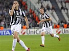 Bonucci z Juventusu slaví svou vyrovnávací branku do sít achtaru Donck  