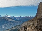 Pohled na Walliské Alpy ze sedla Gemmipass