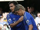 STELCI CHELSEA. Frank Lampard (vlevo) a Fernando Torres oslavují gól v brance