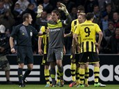 ALE PANE ROZHOD Fotbalist Dortmundu v ele s brankem Romanem...