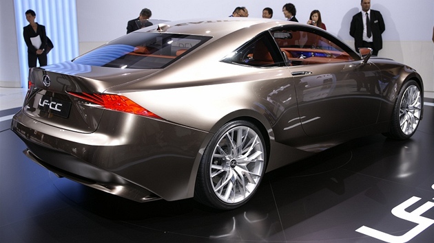 Lexus LF-CC