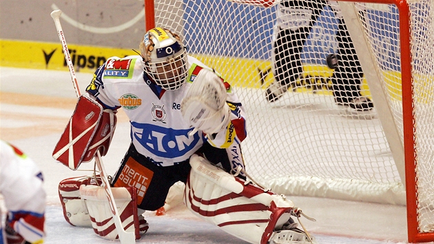 Dominik Haek v prvnm zpase extraligy 2009, HC Eaton Pardubice - PSG Zln