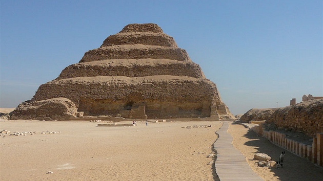 Model pyramidy vznikl na potku tetho tiscilet v Sakke, nekropoli Memfisu, to bylo tehdy hlavnm mstem krlovstv.