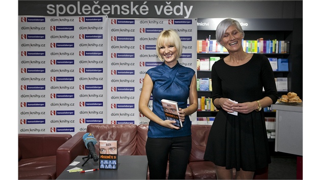 Petra Paroubkov� a Berill Maschekov� uvedly na trh knihu Davida Ratha P�isedn�te si (9. ��jna 2012, Praha).