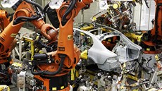 Den otev�ených dve�í v automobilce �koda v Kvasinách.