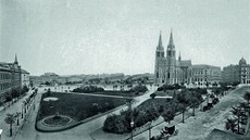 Purky�ovo nám�stí od jihozápadu po roce 1895, pohlednice.