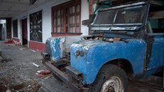 Pokud nám nedají trabanty, postavíme si Defendera.