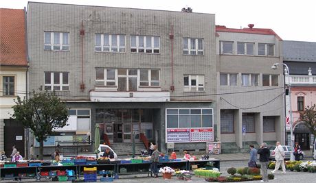 Cennou funkcionalistickou stavbu v Uherském Brod pítí rok opraví.