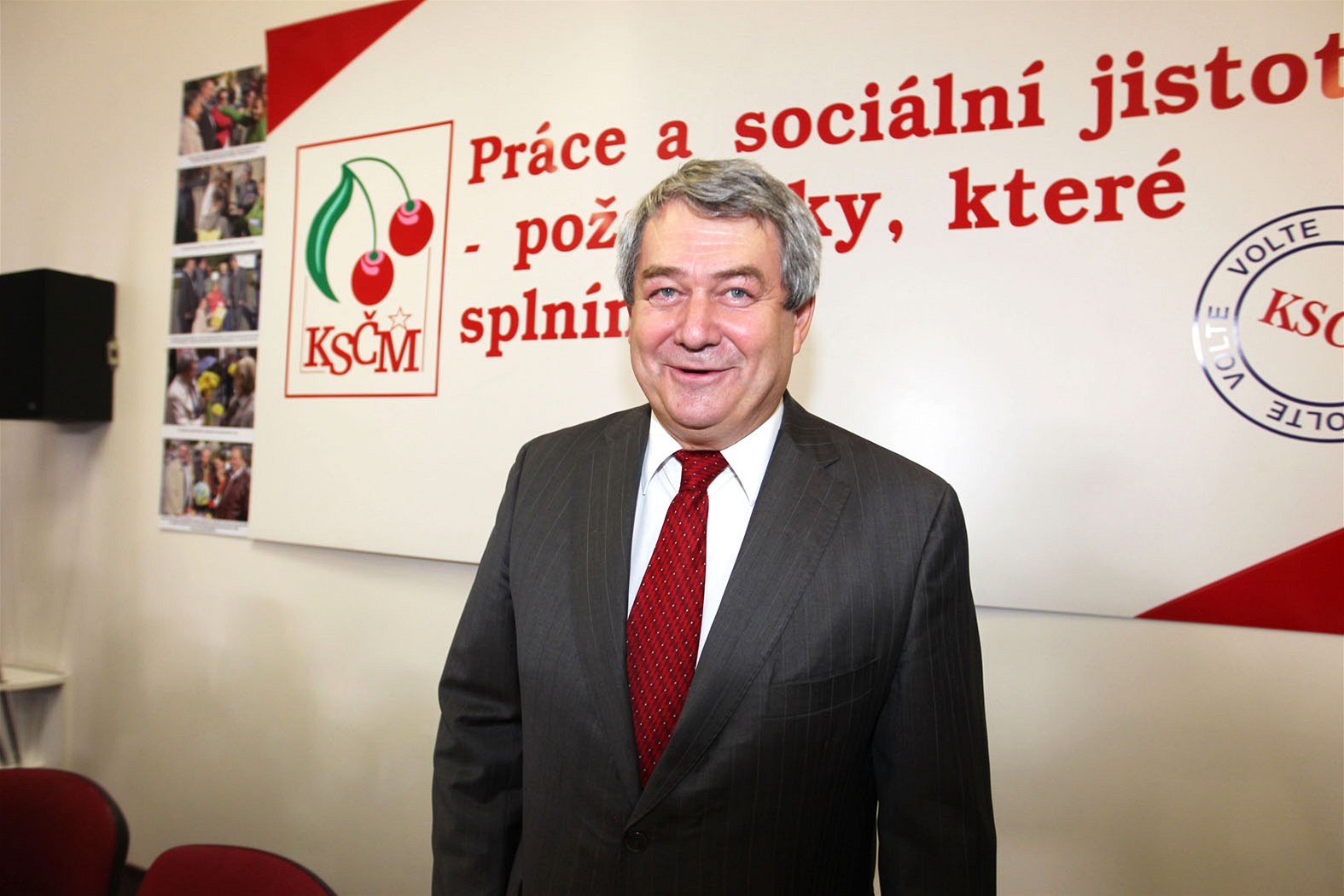 P�edseda KS�M Vojt�ch Filip oznámil, �e jeho stranu pro volbu prezidenta podporuje kandidáty od st�edu do leva.