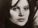 MADELINE SMITHOVÁ (jako Miss Caruso ve filmu ít a nechat zemít, 1973)