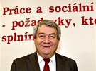 Vojtch Filip ped tiskovou konferencí KSM k výsledkm senátních a krajských