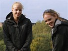 Markéta Sluková (vlevo) a Kristýna Kolocová na golfu.