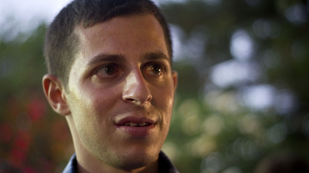 Gilad alit na snmku z 12. ervence 2012