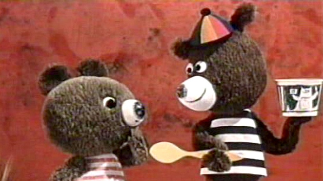Záběr z televizního seriálu Pojďte pane, budeme si hrát (1965 - 1973)